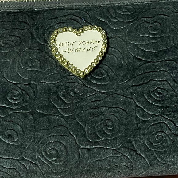 BETSEY JOHNSON WALLET - Picture 2 of 11